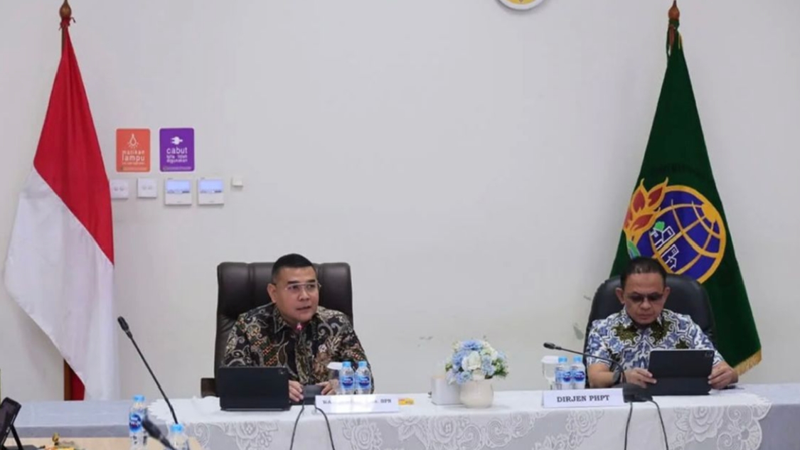 Pimpin Monev Penyelesaian Layanan Pertanahan, Wamen Ossy: Selesaikan Berkas Pertanahan Masyarakat