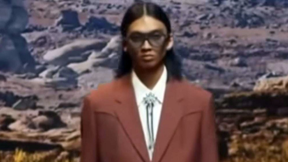 Viral, Pria Asal Bandung Jadi Model Louis Vuitton