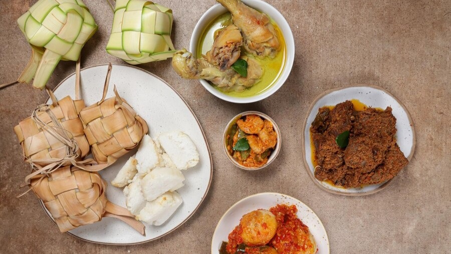 Anti Gagal! Inilah Tips Masak Ketupat Legit dan Tak Gampang Basi untuk Sambut Lebaran 2024