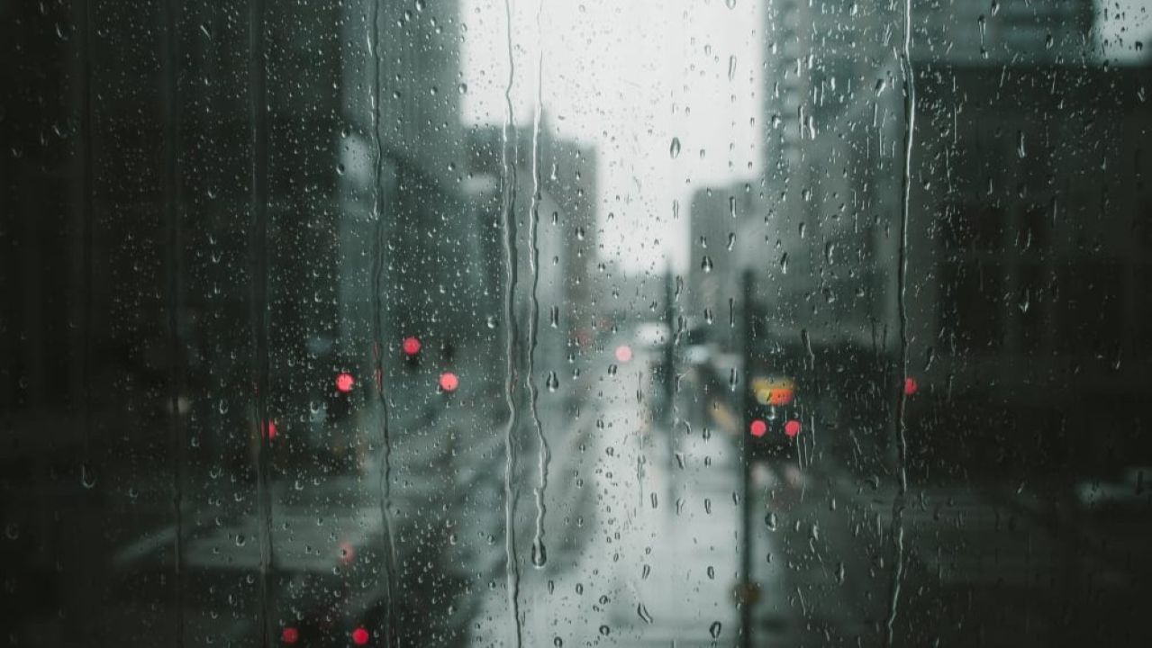 Waspada Cuaca Ekstrem Saat Nataru, BMKG: Puncaknya Pertengahan Desember Hingga Januari