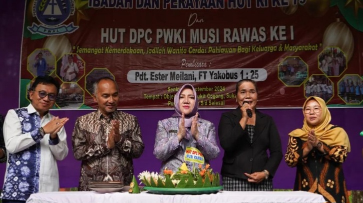 Bupati Hj Ratna Machmud Hadiri HUT DPC PWKI Musi Rawas