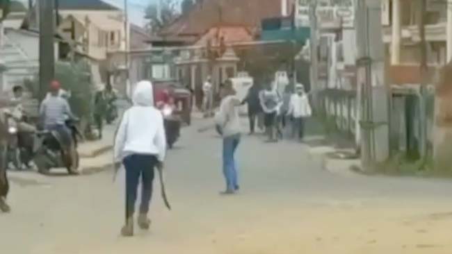 Videonya Beredar, 2 Remaja di Palembang Saling Serang Pakai Parang