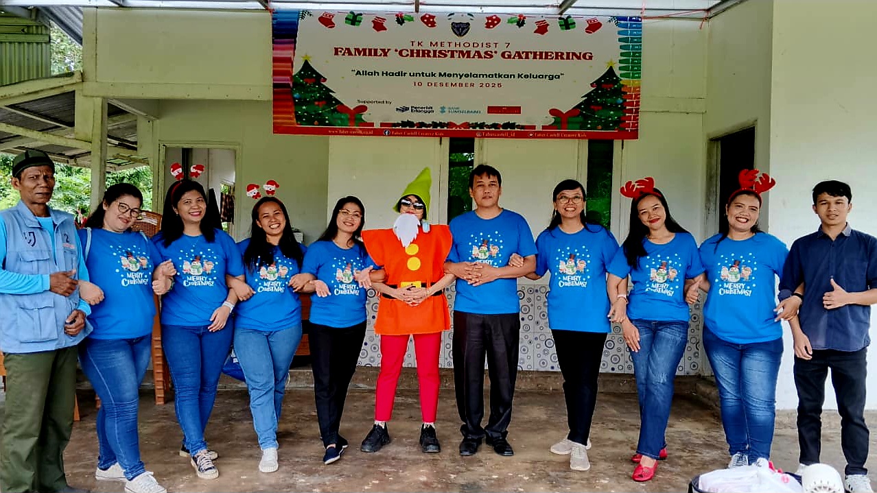 TK Methodist 7 Lubuk Linggau Tebar Kasih Natal, Gelar Baksos dan Family Gathering Penuh Ceria