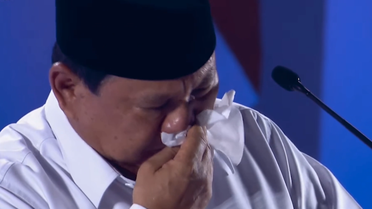 Sambil Menangis Haru, Prabowo Umumkan Kenaikan Gaji Guru, ini Rincian Kenaikannya