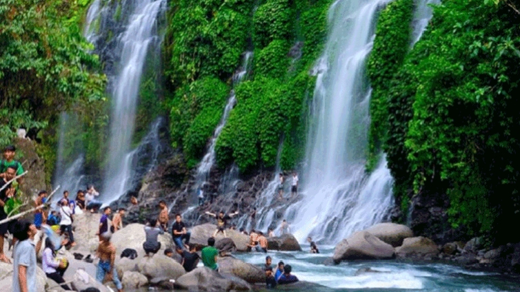 10 Destinasi Liburan Keluarga Terpopuler di Sumatera, Cocok untuk Akhir Tahun