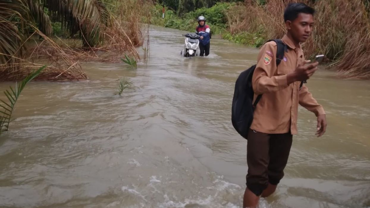 Sudah 3 Hari Muara Megang Musi Rawas Terisolir Banjir, 254 Keluarga Terdampak, Bantuan Belum Datang