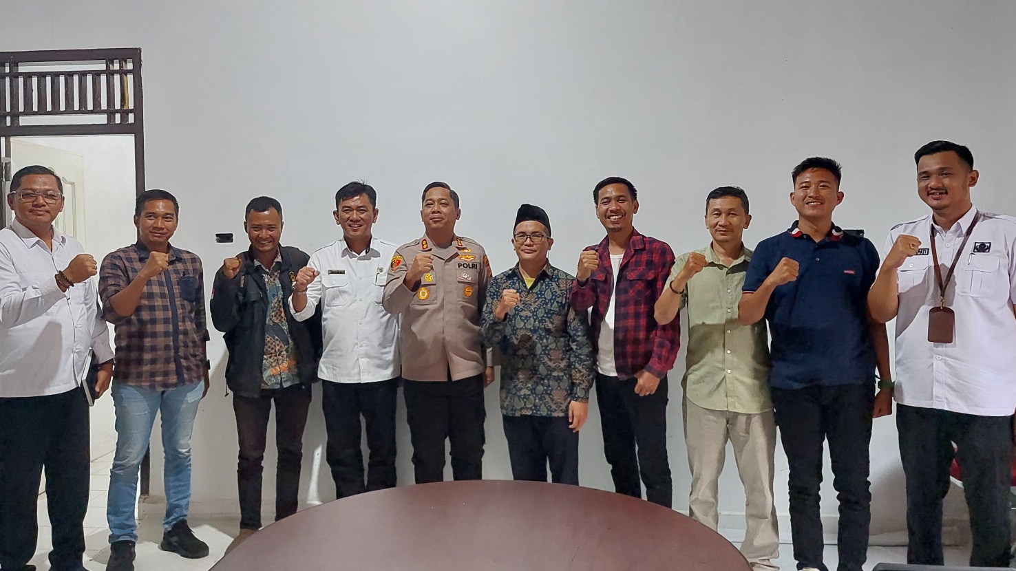 Datangi Kantor PWI Lubuk Linggau, AKBP Adithia: Wartawan Punya Peran Penting Berikan Edukasi
