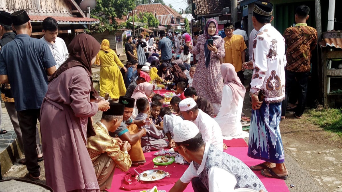 Idul Adha, Tradisi Unik Sedekah Rame di Tambangan BTS Ulu Musi Rawas