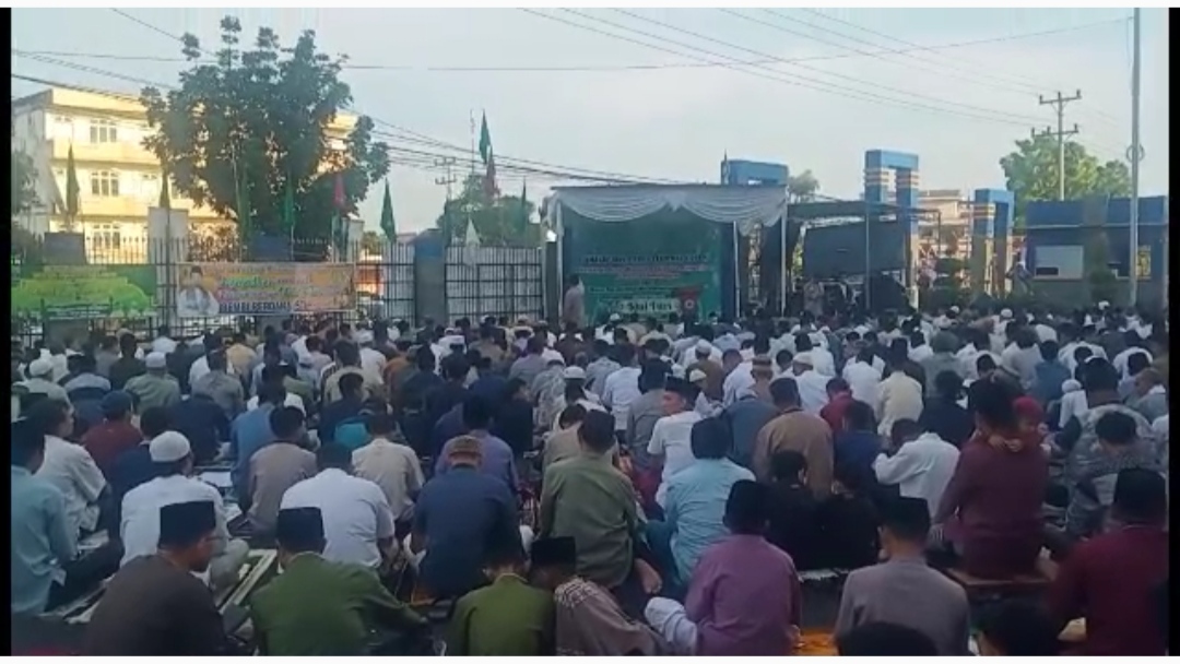 Jemaah Salat Id di Lubuklinggau, Penuhi Halaman Taman Olahraga Megang