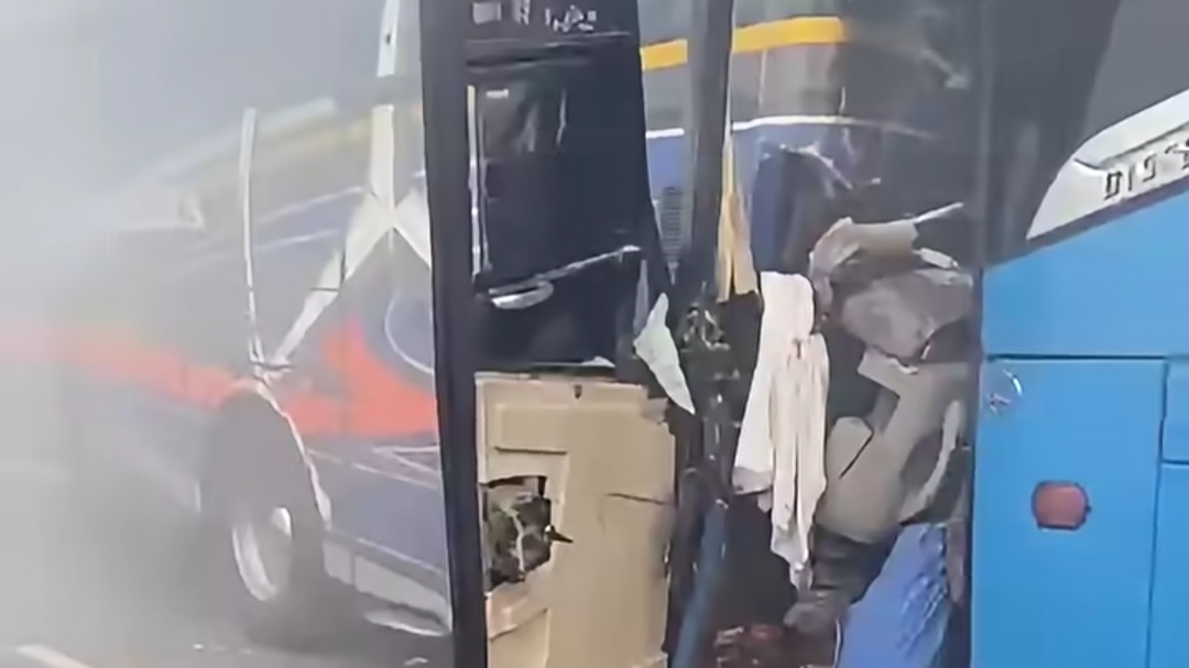 Diduga Karena Kabut Asap, Tabrakan Beruntun Terjadi di Tol Palindra Ogan Ilir, 14 Orang Luka