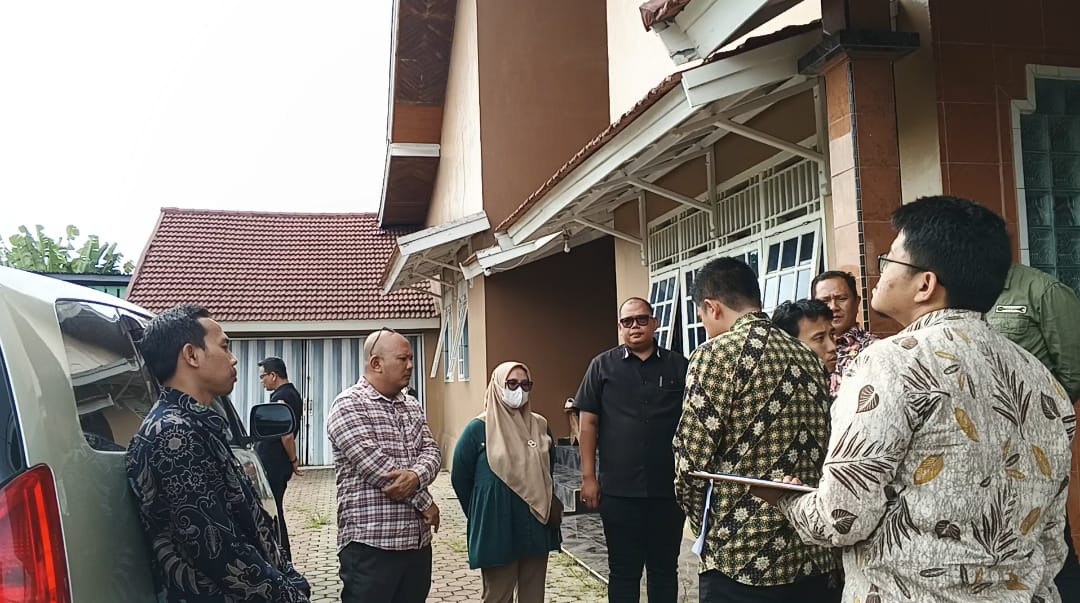 Pengadilan Agama Sidang Lapangan Gugatan Harta Gono-gini Almarhum Abadi, Sudah Cerai Harta Belum Dibagi