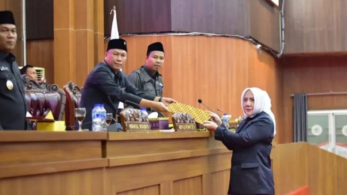 DPRD Musi Rawas Gelar Paripurna KUA-PPAS 2026, Ini yang Ditegaskan Bupati Hj Ratna Machmud
