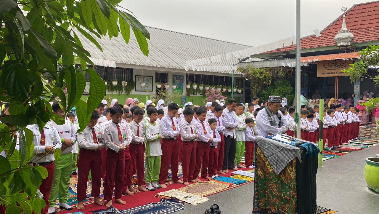 Berdoa Minta Hujan, MIT Ummi Lubuk Linggau Ajak Ratusan Murid Salat Istiqsa