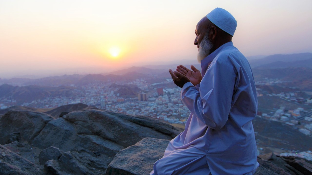 Ketahui, 12 Waktu Dikabulkannya Doa Bagi Umat Muslim, Yuk Simak