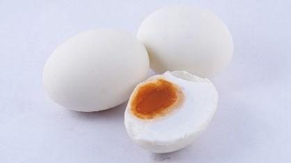 Bolehkah Ibu Hamil Makan Telur Bebek? Cek Faktanya 