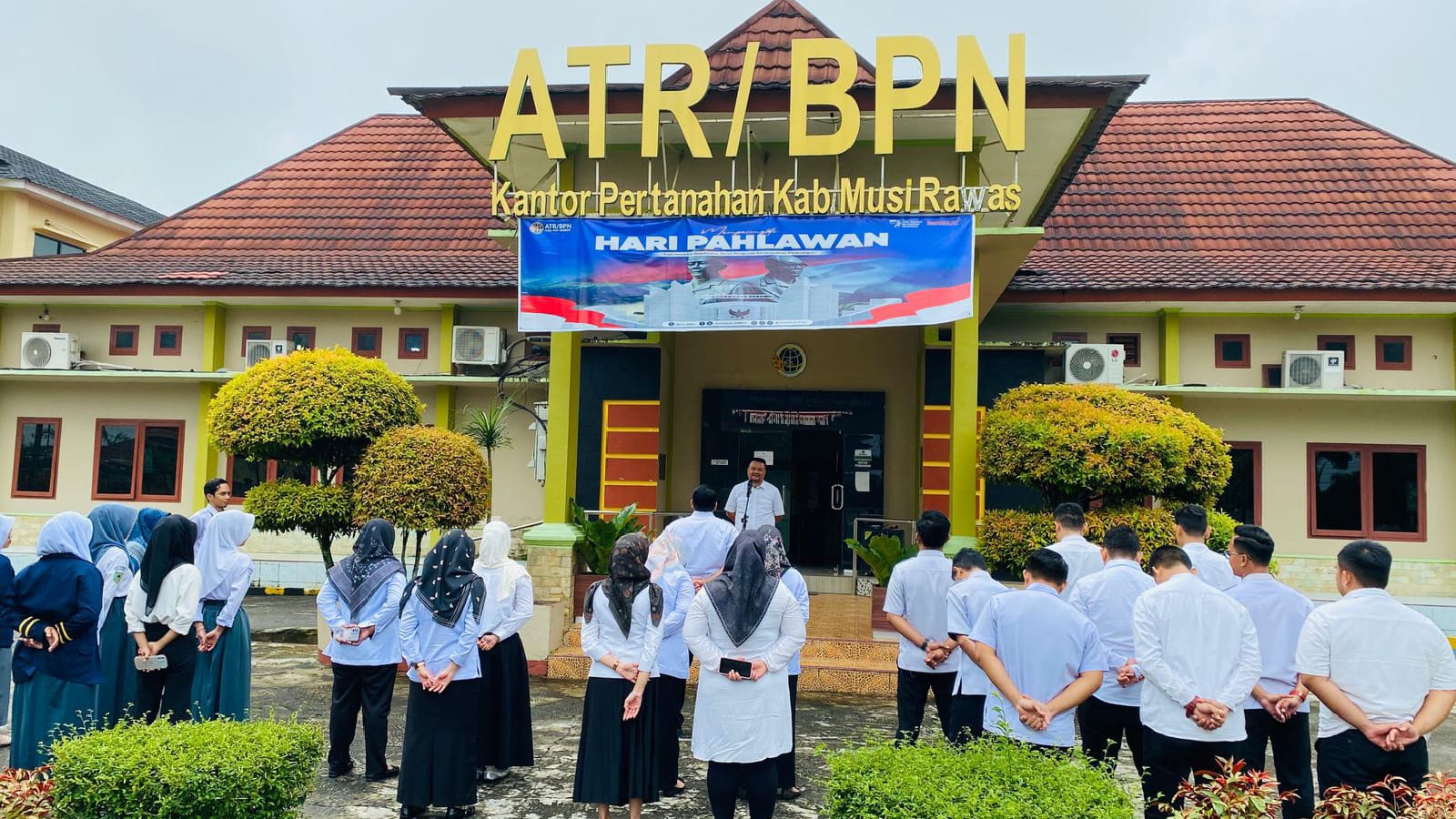Perkuat Koordinasi Antarpegawai, Kantor Pertanahan Musi Rawas Laksanakan Apel Pagi Rutin