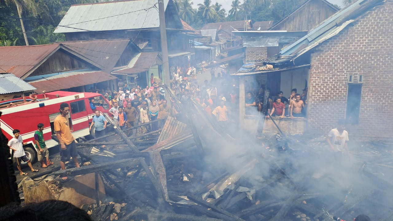 Alhamdulillah, Tuna Netra yang Berada di Rumah Terbakar di Selangit Musi Rawas Berhasil Diselamatkan