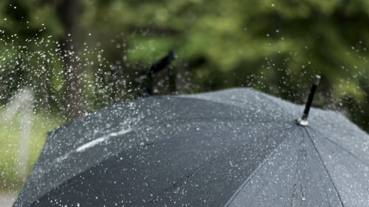 Sedia Payung, ini Daerah yang Bakalan Hujan Saat Malam Tahun Baru 2026 di Sumatera Selatan