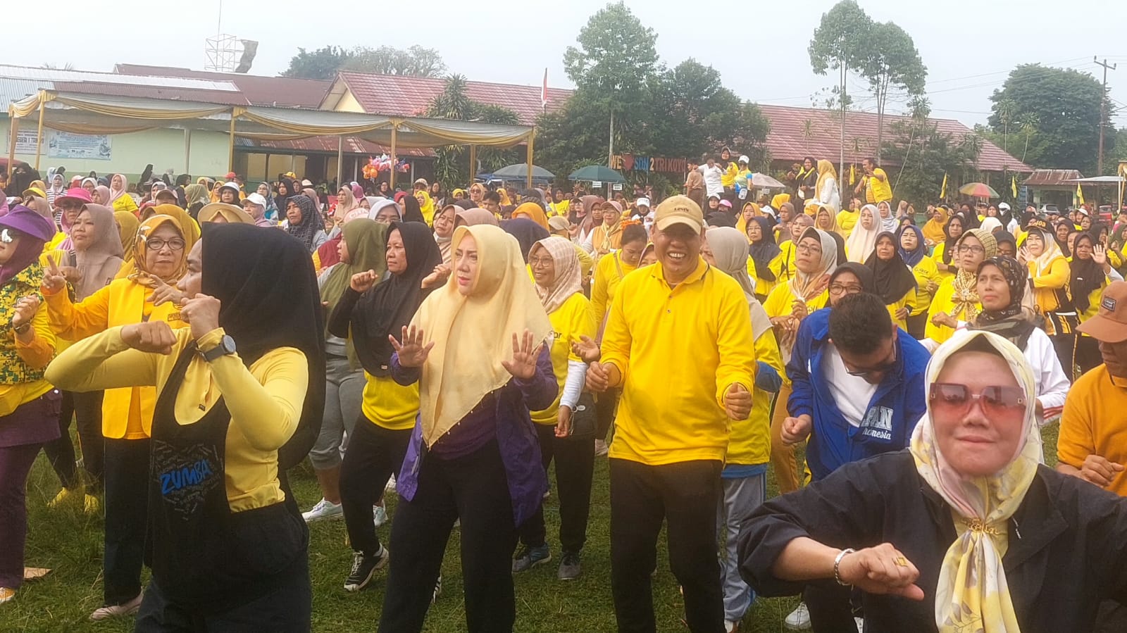 Masyarakat Mura Antusias Hadiri Pemecahan Rekor MURI Senam Partai Golkar