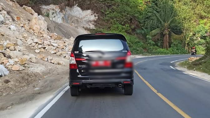 Saat Antar Obat Mobil Dinas Kesehatan Rejang Lebong Dipalak OTD