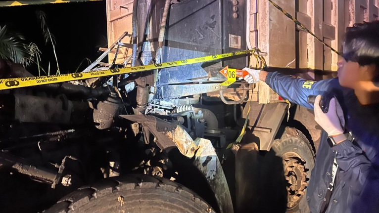 2 Dump Truk Batu Bara di Musi Rawas Utara Tabrakan, 1 Korban Tewas Terbakar 