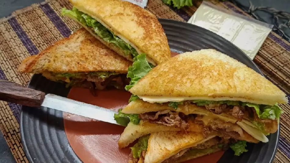 Sandwich Isi Daging Sapi Asap Campur Telur dan Keju, Cocok untuk Sarapan Pagi, ini Resepnya