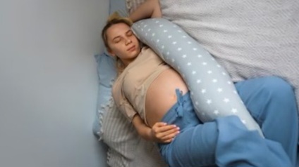 Inilah 3 Posisi Tidur Ibu Hamil yang Aman, Bikin Nyenyak Sampai Pagi
