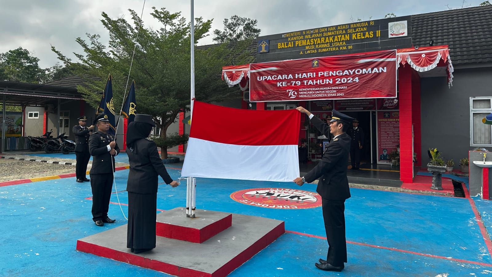 Puncak Peringatan Hari Pengayoman ke-79, Kabapas Kelas II Musi Rawas Utara Serta Jajaran Gelar Upacara