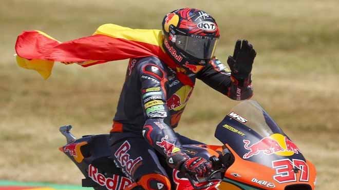 Hasil Balap Moto2 Valencia: Pedro Acosta Menang, Augusto Fernandez Juara Dunia