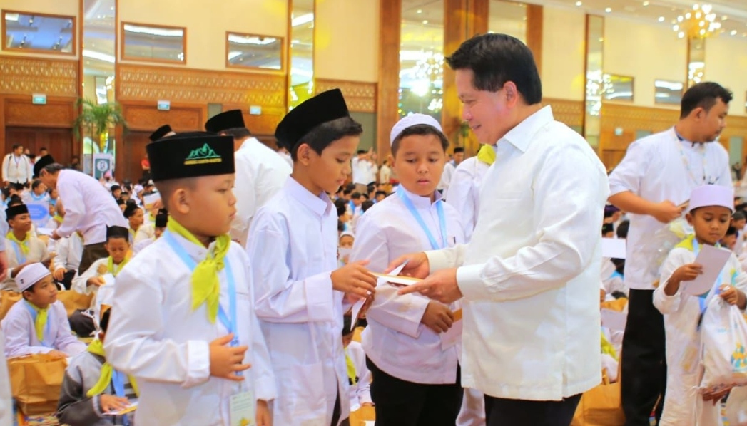 Maknai Ramadan & Nuzulul Quran, BSI Bagi THR ke 2.222 Anak Yatim