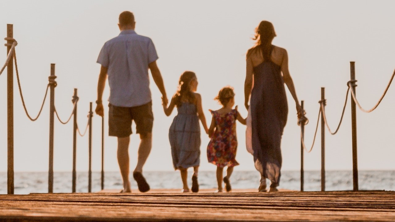 Tunjukkan Baktimu, Berikut ini 7 Cara Membahagiakan Orang Tua Bisa Dilakukan Oleh Siapapun!