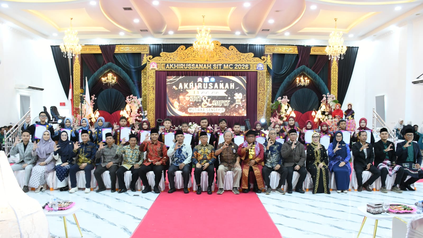 182 Siswa SDIT dan SMPIT Mutiara Cendekia Lubuk Linggau Resmi Diwisuda, Ini Pesan Direktur Pendidikan