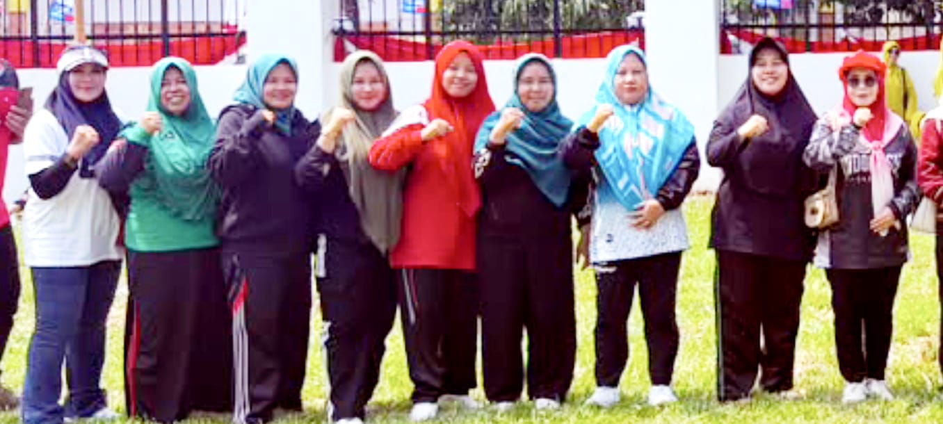 Meriahkan HUT RI ke-81, FORHATI Lubuk Linggau Raih Juara 2 Tarik Tambang Putri