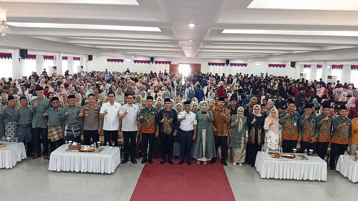 520 Siswa Ikuti Purnawiyata dan Wisuda Tahfiz MTs Negeri 1 Lubuk Linggau, Ini Pesan Kamad