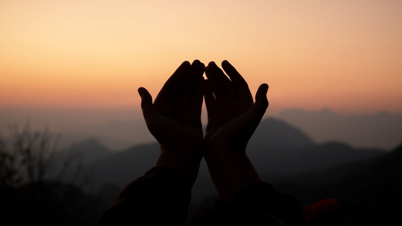 Doa Sebelum Bekerja, Agar Mendapatkan Kemudahan, Rezeki Halal dan Berkah