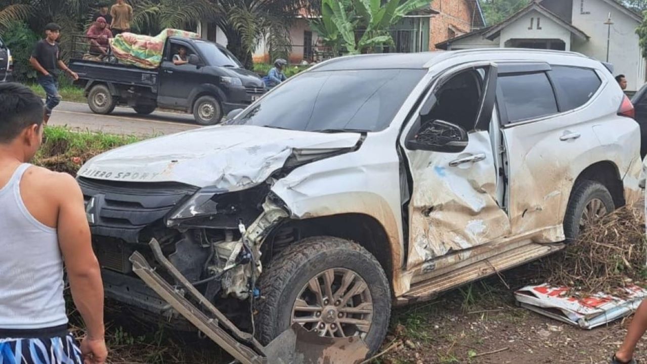 Pajero Tabrak 4 Motor di Jalintim Palembang – Jambi, 3 Tewas 2 Luka