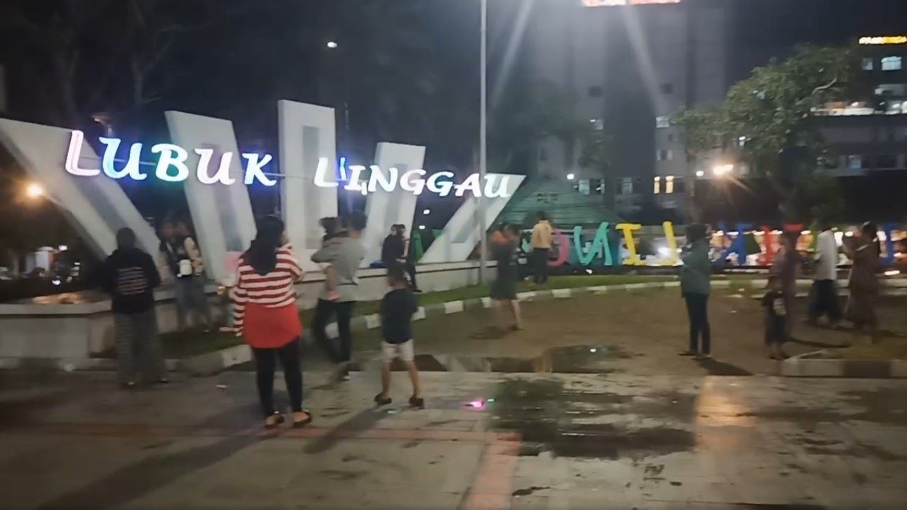 Pol PP Himbau, Pedagang Jangan Berjualan di Alun-alun Merdeka Taman Kurma Lubuk Linggau