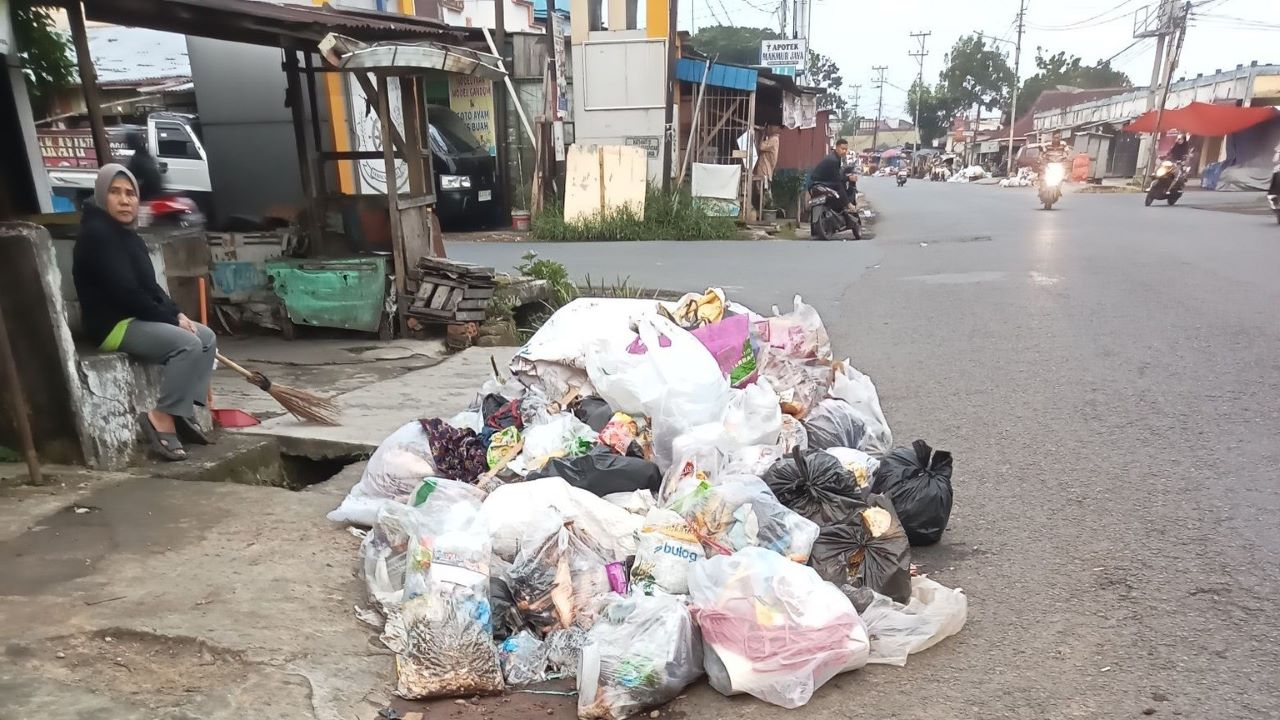 Viral di Media Sosial Sampah di Lubuk Linggau Menumpuk, Gara-gara Tidak Ada Pasokan BBM