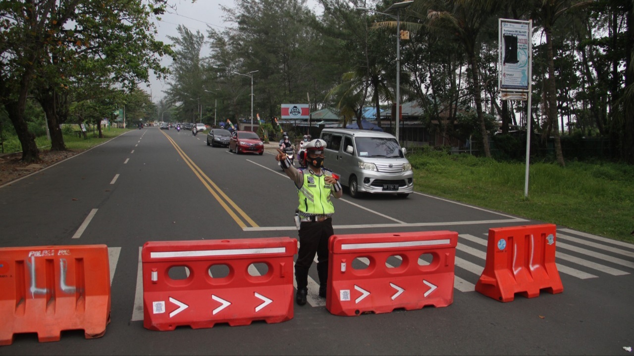 Trik Agar Tidak Terjebak Macet, Saat Tahun Baruan Di Pantai Panjang ...