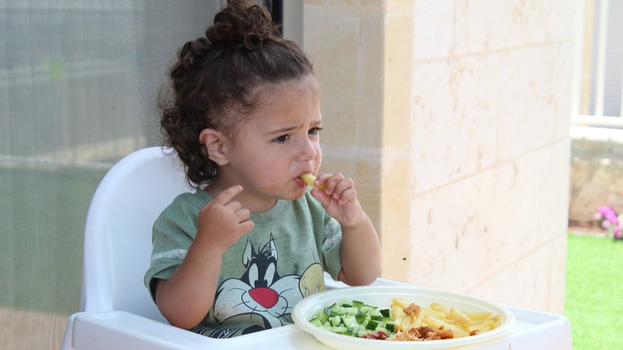 Ketahui 6 Cara Mengatasi Anak yang Susah Makan, Para Orang Tua Wajib Tahu