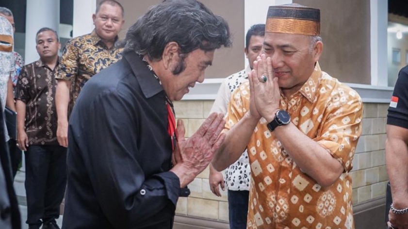 Tabliqh Akbar di Muba, Rhoma Irama Bawakan 9 Lagu, Berikut Tembang yang Sering Dinyanyikan