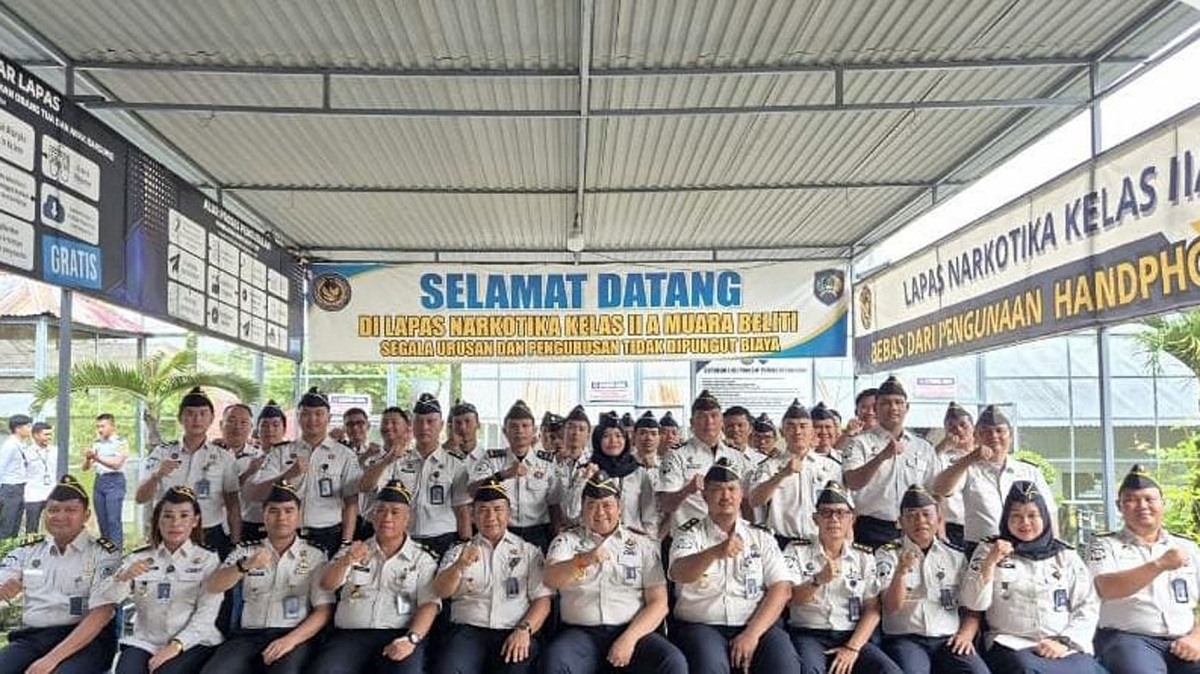Tahun Baru 2026, Tampilan Baru: Kalapas Narkotika Muara Beliti Tekankan Kerapian dan Kepatuhan Pakaian Dinas
