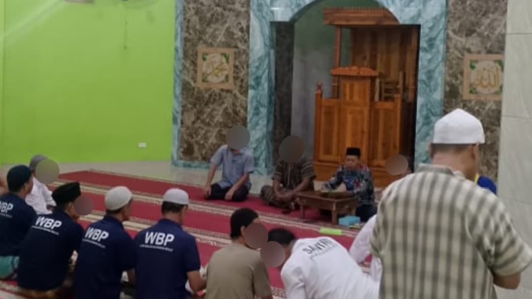 Ustadz Harun dari Kementerian Agama Lubuk Linggau Sampaikan Ceramah di Masjid Lapas Narkotika Muara Beliti