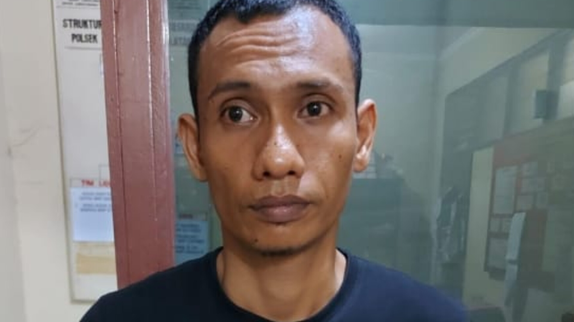 Pencuri iPhone 7 Plus di Parkiran Alfamart Lubuk Linggau Terekam CCTV, Korban Mahasiswa, Polisi Bergerak Cepat