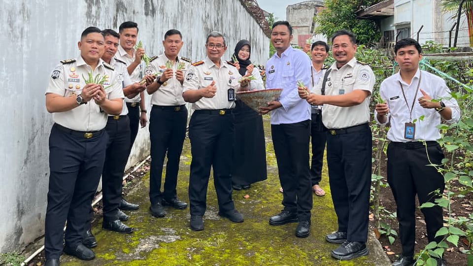 Lapas Lubuk Linggau Panen Buncis dan Cabai, Dukung Ketahanan Pangan