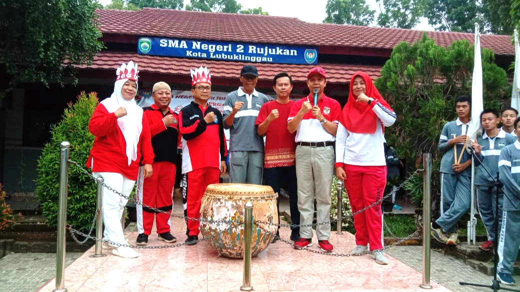 Meriahkan HUT RI ke-79, Pelajar dan Guru SMAN 2 Lubuk Linggau Provinsi Sumatera Selatan Adakan Berbagai Lomba