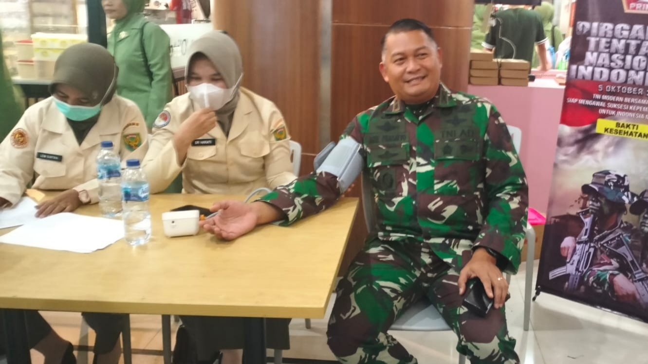 HUT TNI ke-79, Kodim 0406 Lubuk Linggau Gelar Bakti Sosial Donor Darah Sebagai Wujud Kepedulian Sosial