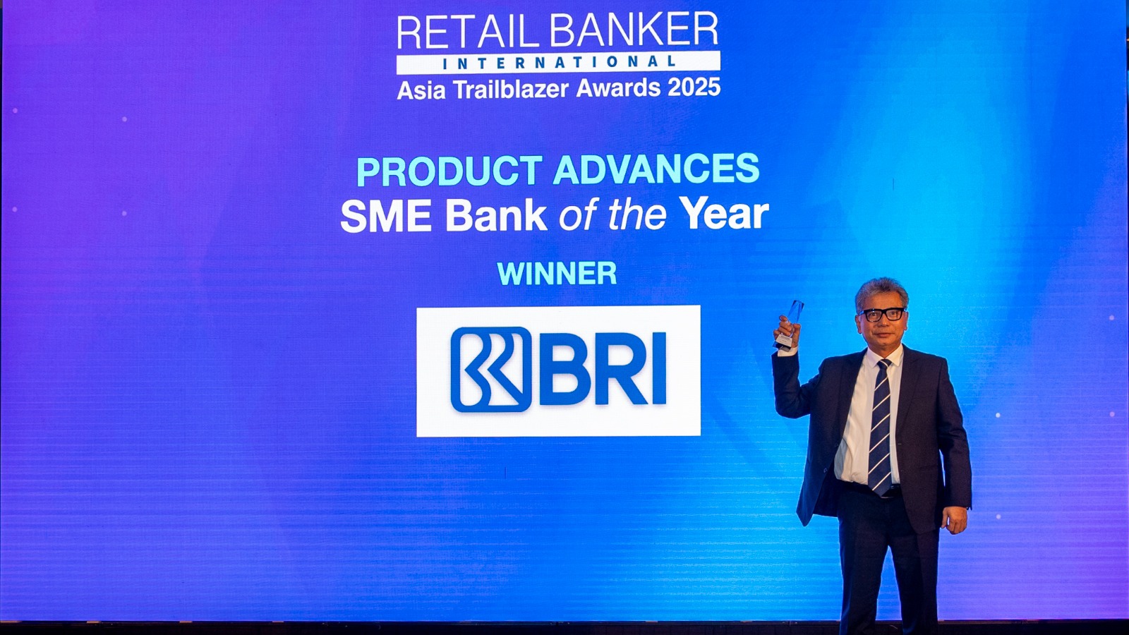 BRI Raih 5 Penghargaan di Retail Banker International Asia Trailblazer Awards