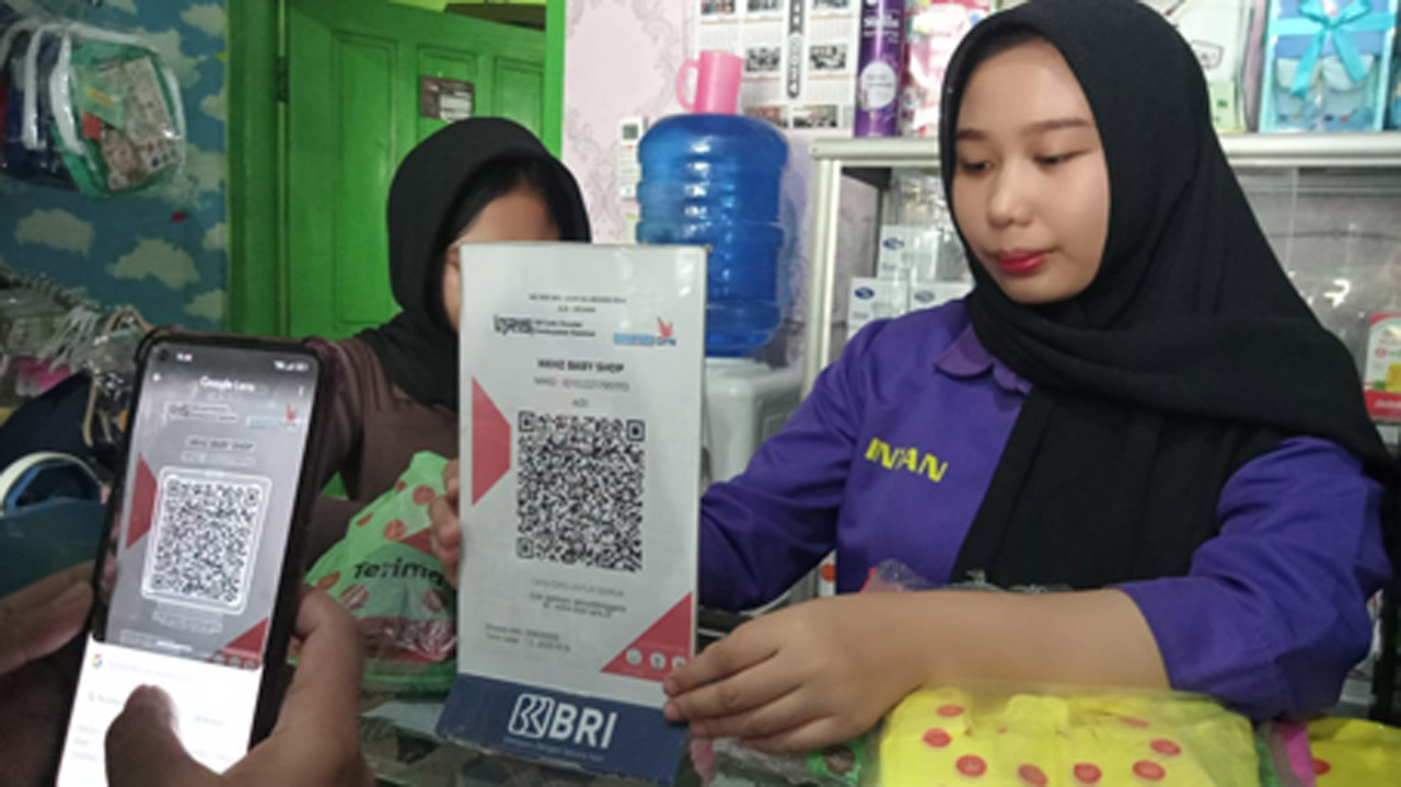 NKHZ Baby Shop Tumbuh Bersama QR Code BRI, Belanja Lebih Praktis