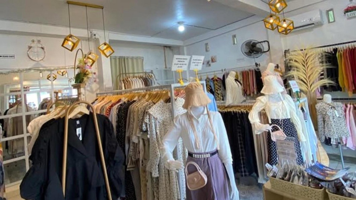Mulai Rp15 Ribu, Pakaian Kekinian Khusus Wanita Terlengkap Kualitas Terbaik di KR Store, Ini Alamatnya